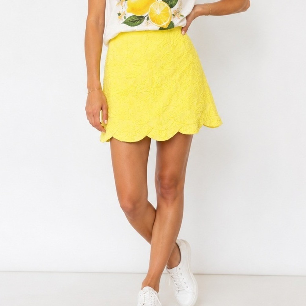 4SI3NNA Tanya Yellow Textured Floral Scalloped Hem Mini Skirt NWT Size S